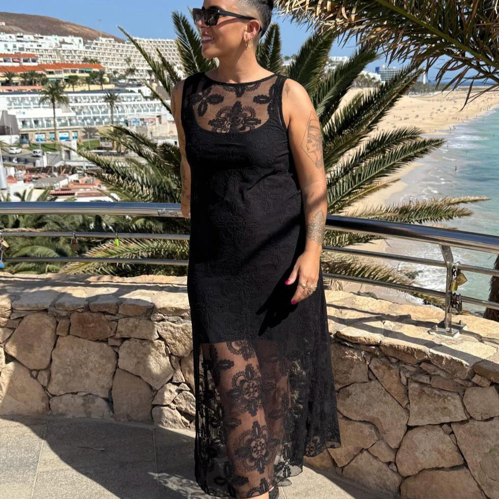 VESTIDO ENCAJE NEGRO