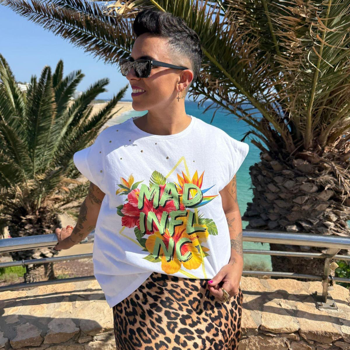 CAMISETA TROPICAL