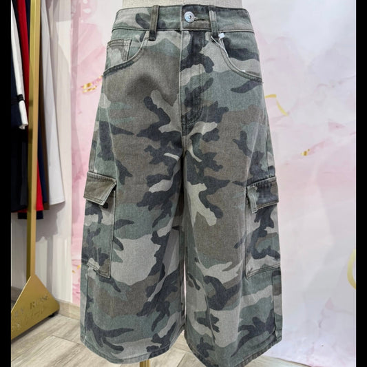Bermuda camuflaje