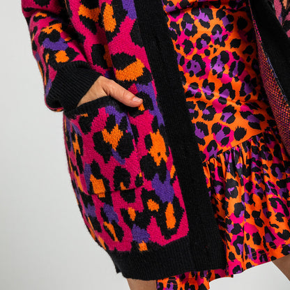 Cárdigan Large De Estampado Animal Fuscia - I'm Felina