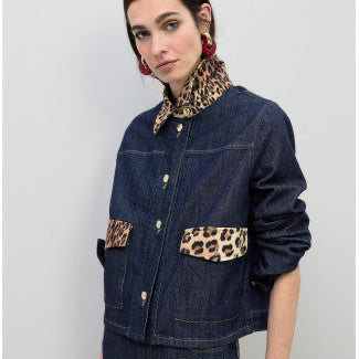 CAZADORA DENIM CON DETALLES LEOPARDO