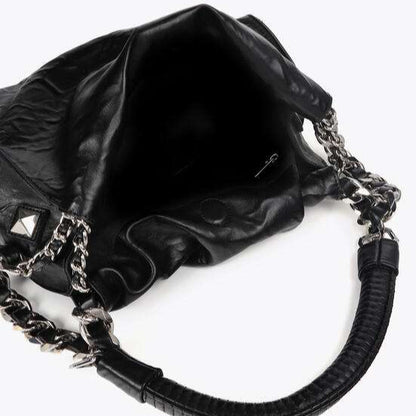 BOLSO EFECTO ARRUGADO CON DETALLES METÁLICOS