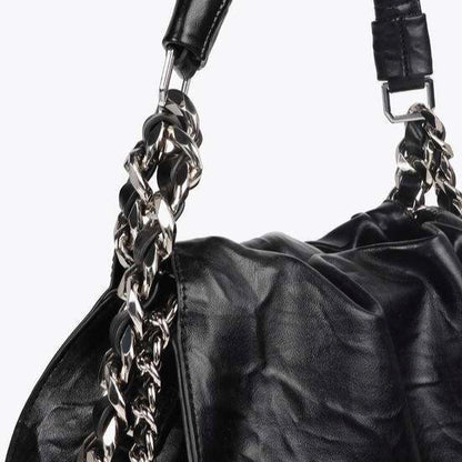 BOLSO EFECTO ARRUGADO CON DETALLES METÁLICOS