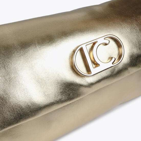 CARTERA DE MANO ACOLCHADA