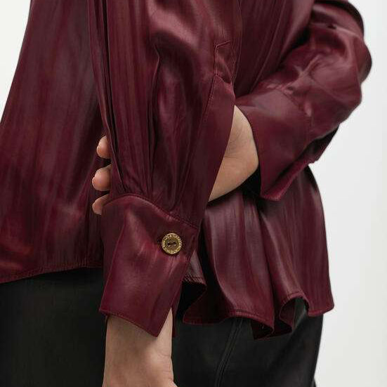 CAMISA OVERSIZE EFECTO ENCERADO