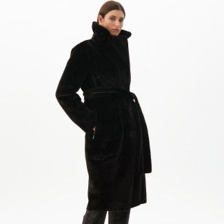ABRIGO REVERSIBLE EFECTO PIEL Y PELO NEGRO